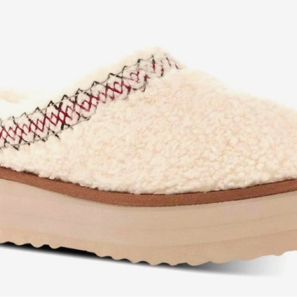 UGG platform slippers - Picture 3 of 3